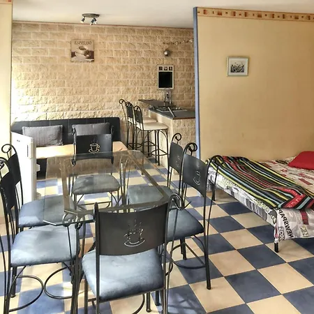 Confortable 51m² + Parking 아파트